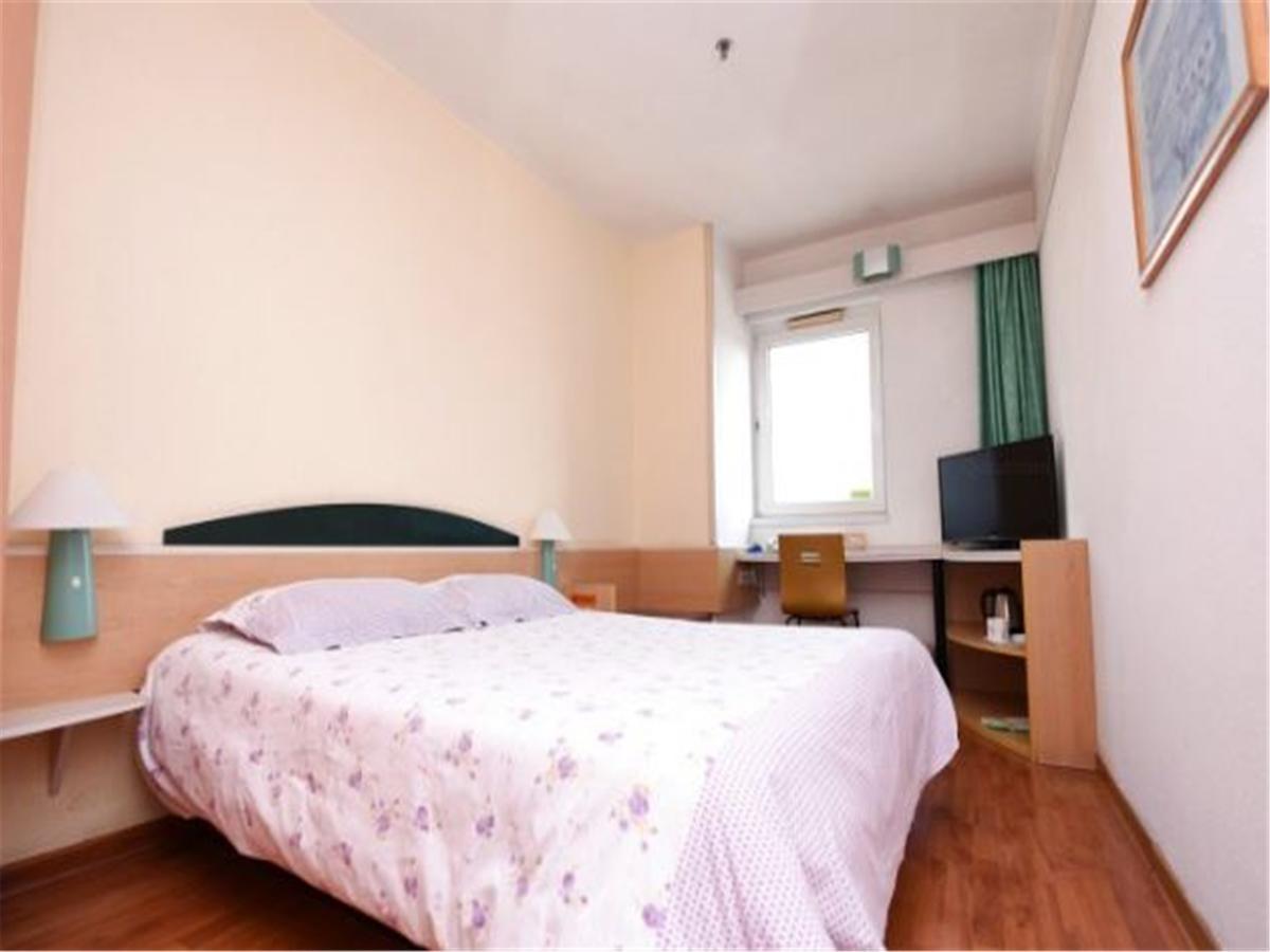 Motel Qingdao Jiaonan Renmin Road Business Street Екстер'єр фото